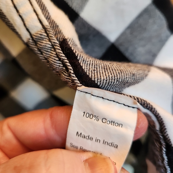 Black white Buffalo Check plaid flannel  button down - Picture 4 of 4